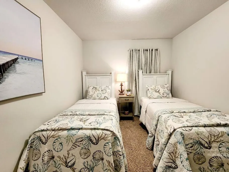 Entire Home- Gorgeous 3Br Townhome Pool, Grill, Wd, 2 Free Drive Up Spaces Sleeps 6 Close To Everything Pcb! Free Wifi 0*, Panama City Beach